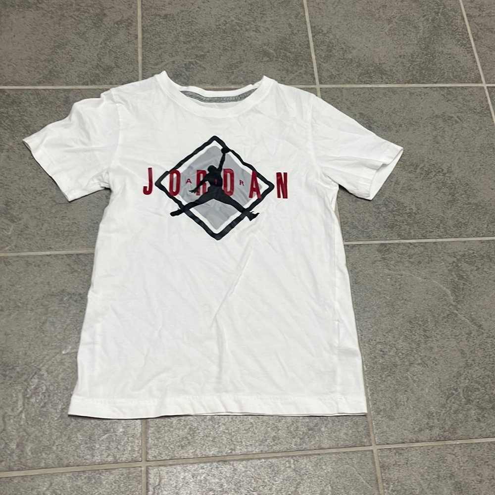Boys Jordan tee shirt